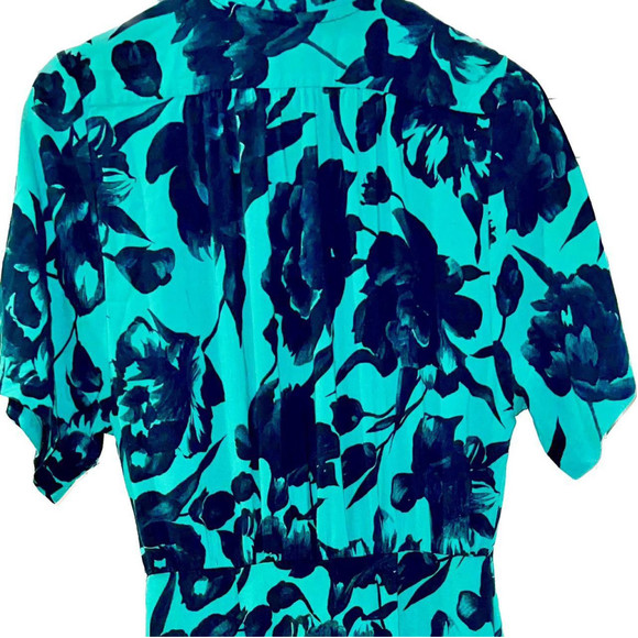 Dresses - Picture 2 of 5